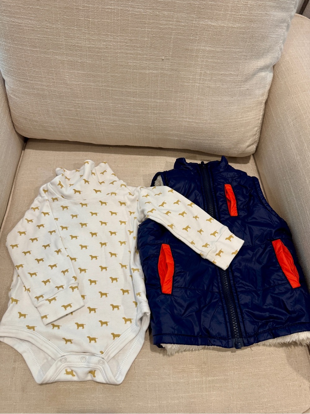Little English turtleneck with egg NY navy vest